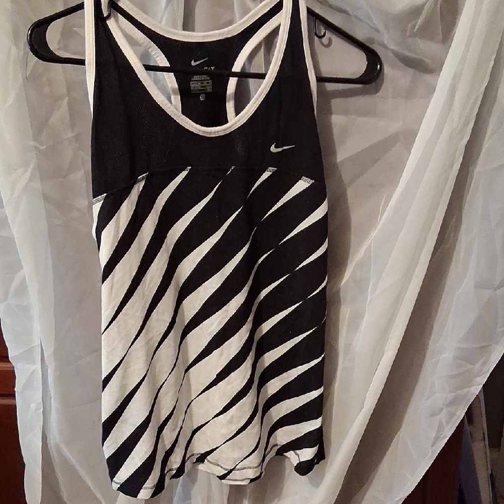 Nike Women's Diagonal Striped Tank Top